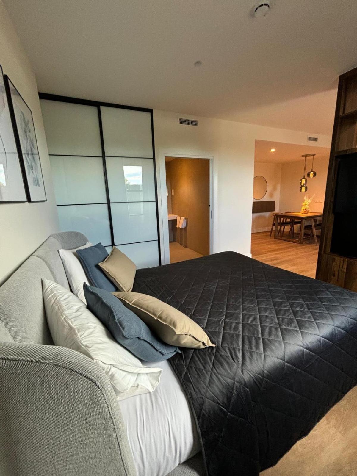 Madrid Suites Moncloa-Aravaca, Solo Check In On Line - Parking Gratuito Esterno foto